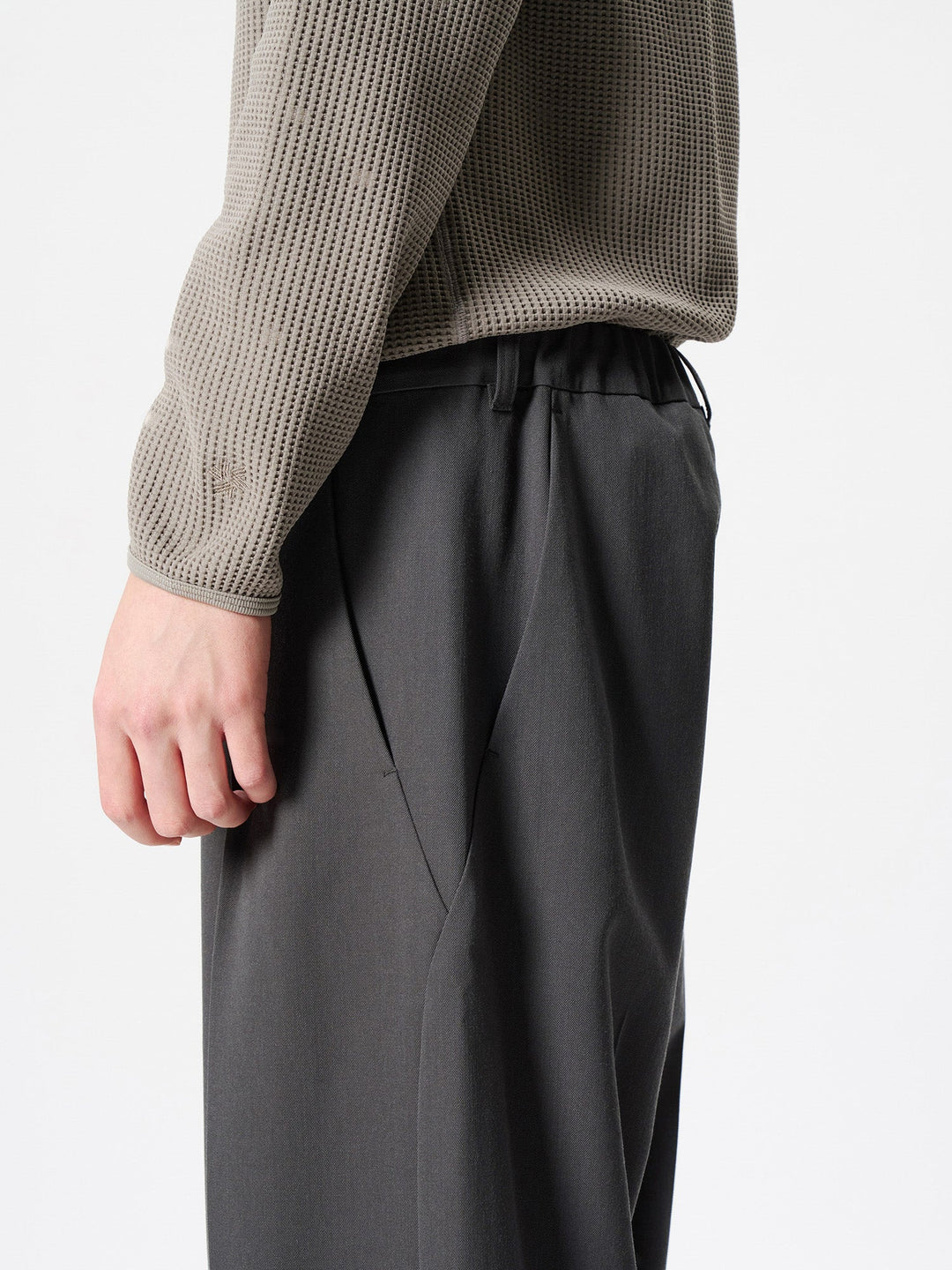 One Tuck Straight Wool Pants – Goldwin Europe