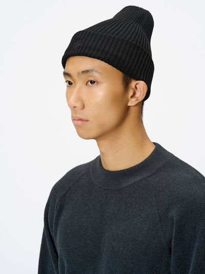 Model: Height 183cm / 6'0" | Wearing: BLACK / F