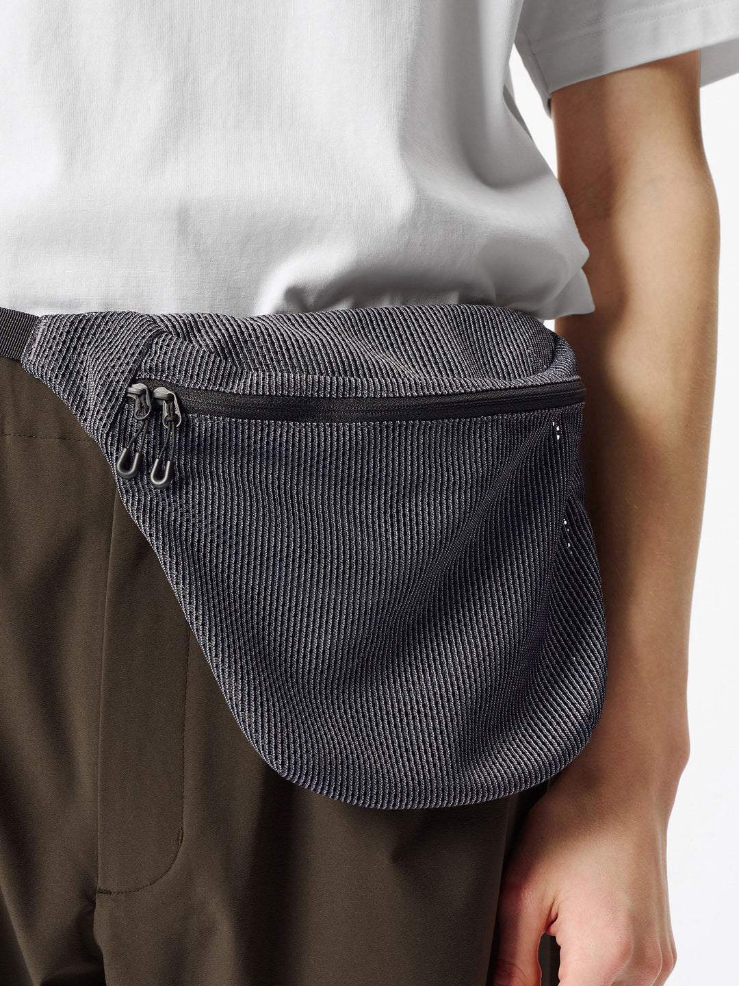 Tonalith Mesh Sacoche Bag – Goldwin Europe