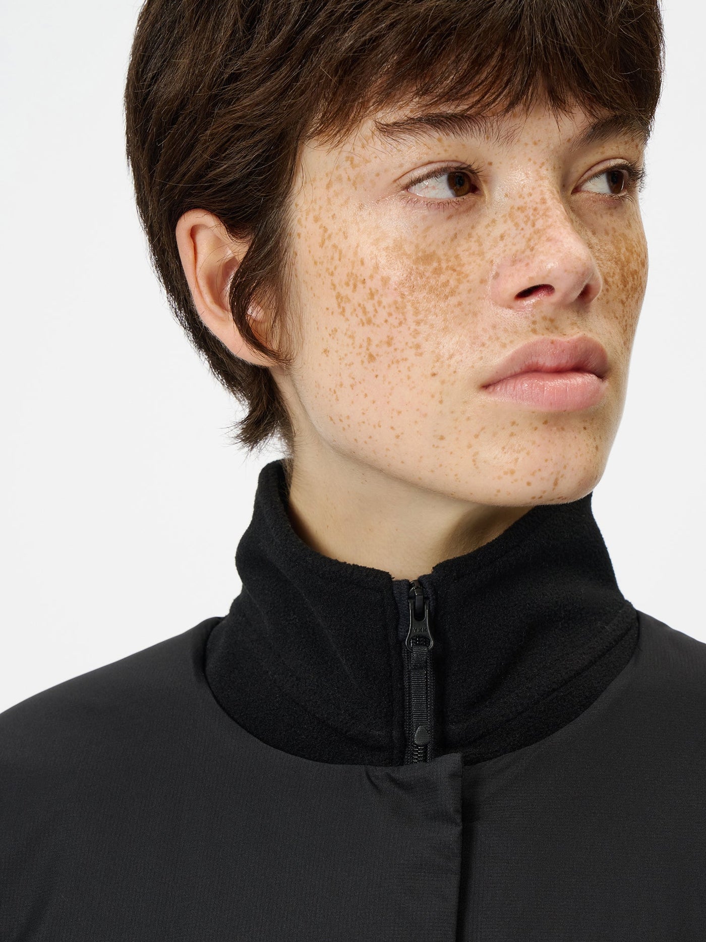 Model: Height 177cm / 5'8'' | Wearing: BLACK / 3