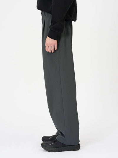 Model: Height 177cm / 5'8'' | Wearing: DEEP CHARCOAL / 3