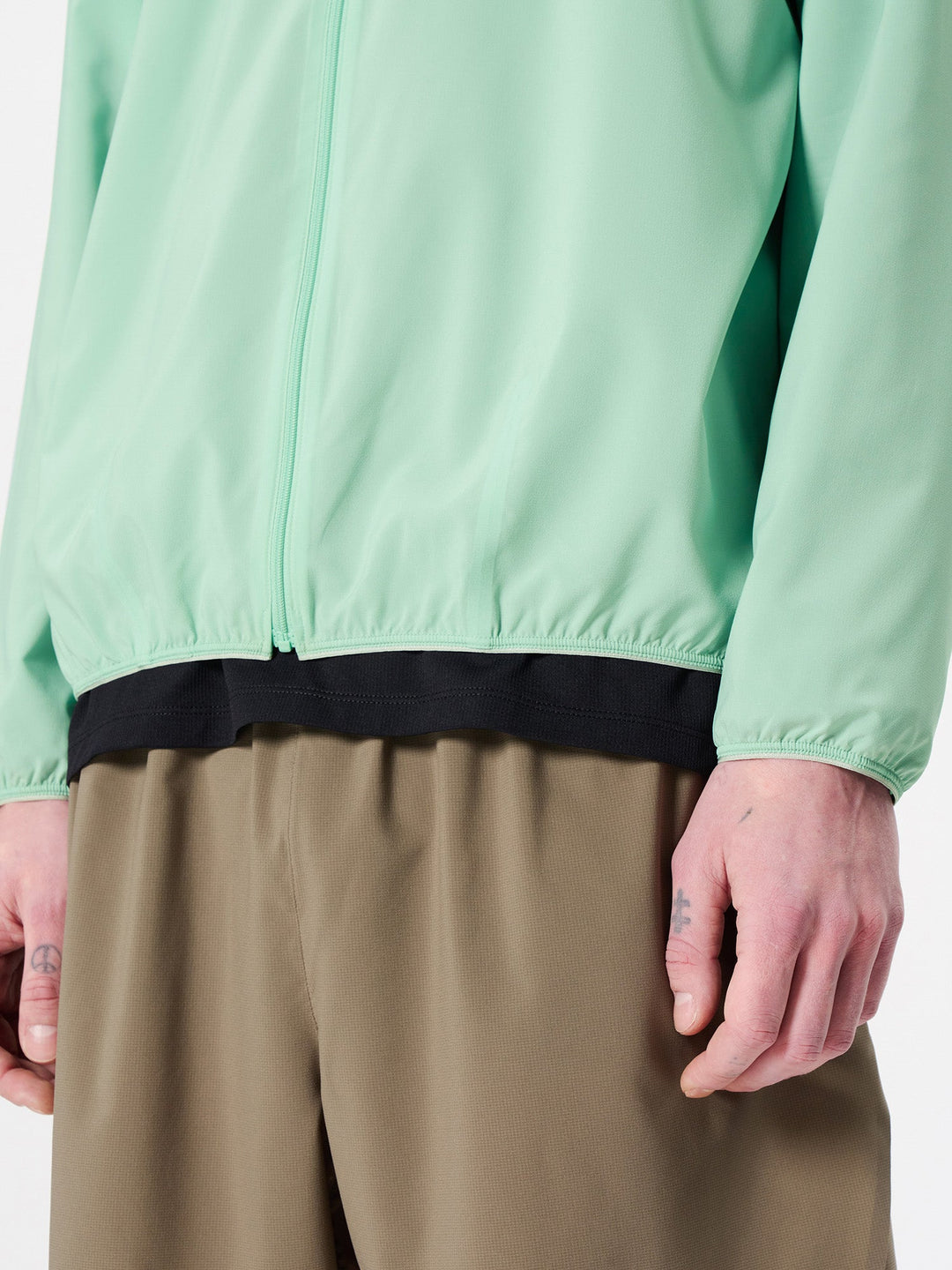 Floating Wind Shell Jacket – Goldwin Europe