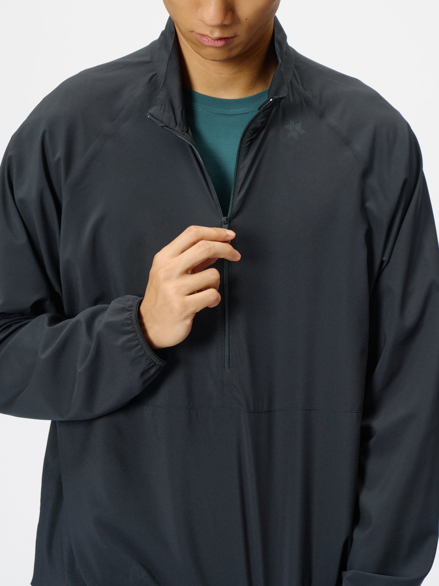 Model: Height 183cm / 6'0" | Wearing: BLACK / 3