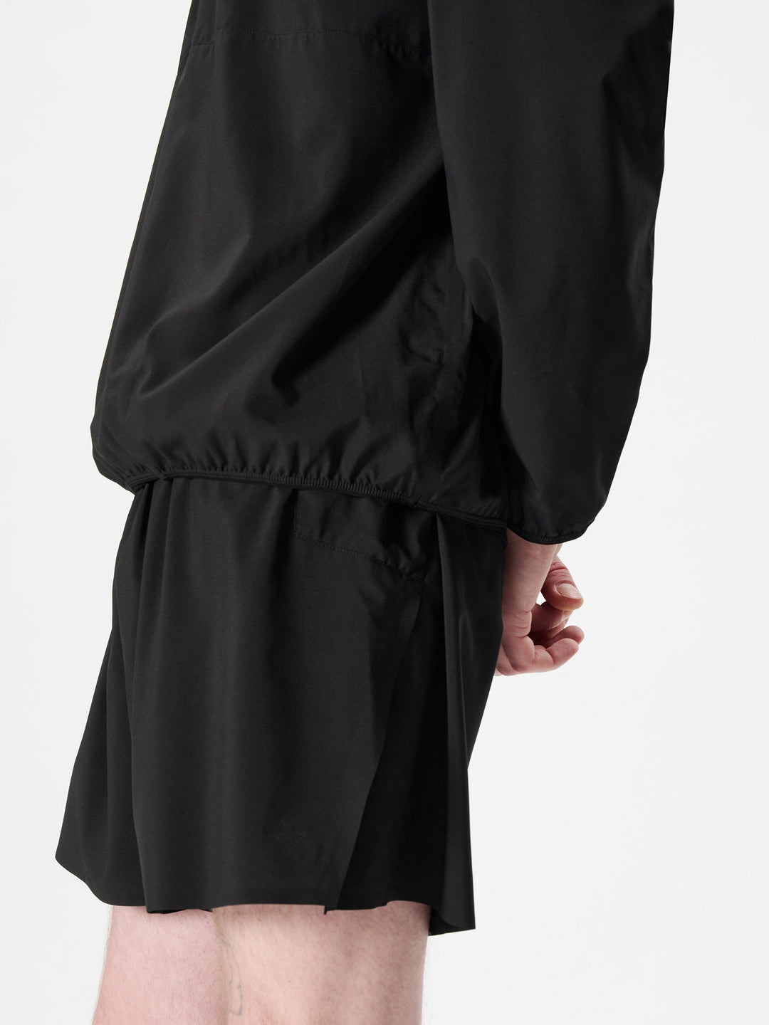 Floating Wind Shell Half Zip Pullover – Goldwin Europe