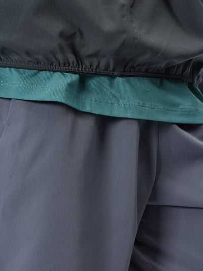 Model: Height 183cm / 6'0" | Wearing: BLACK / 3