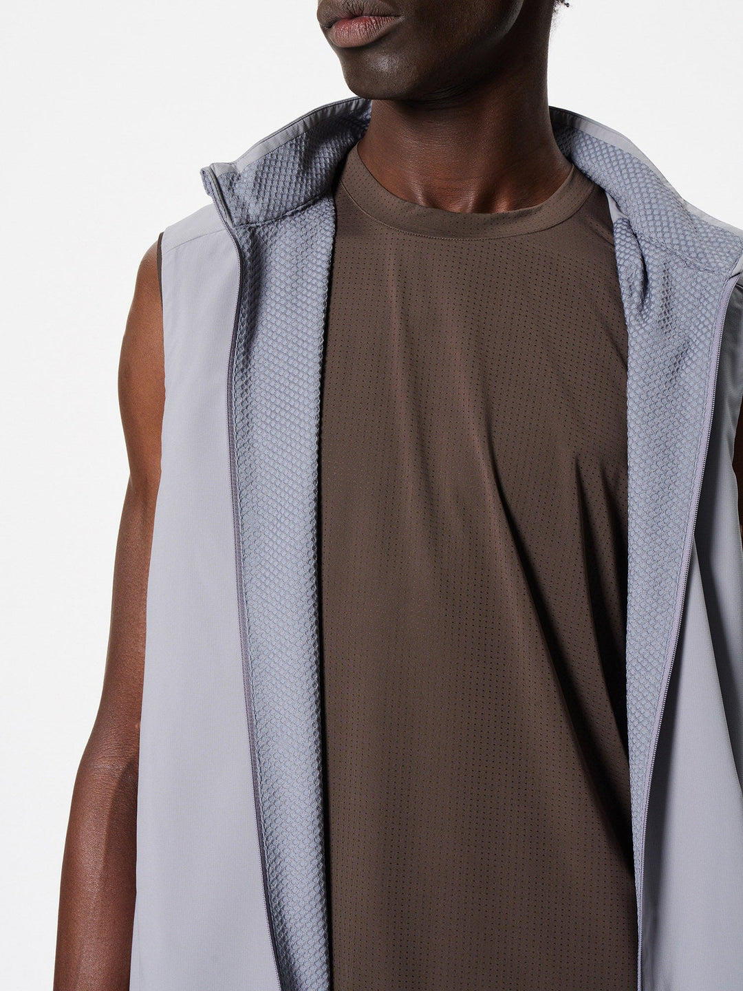 Floating Wind Shell Vest – Goldwin Europe
