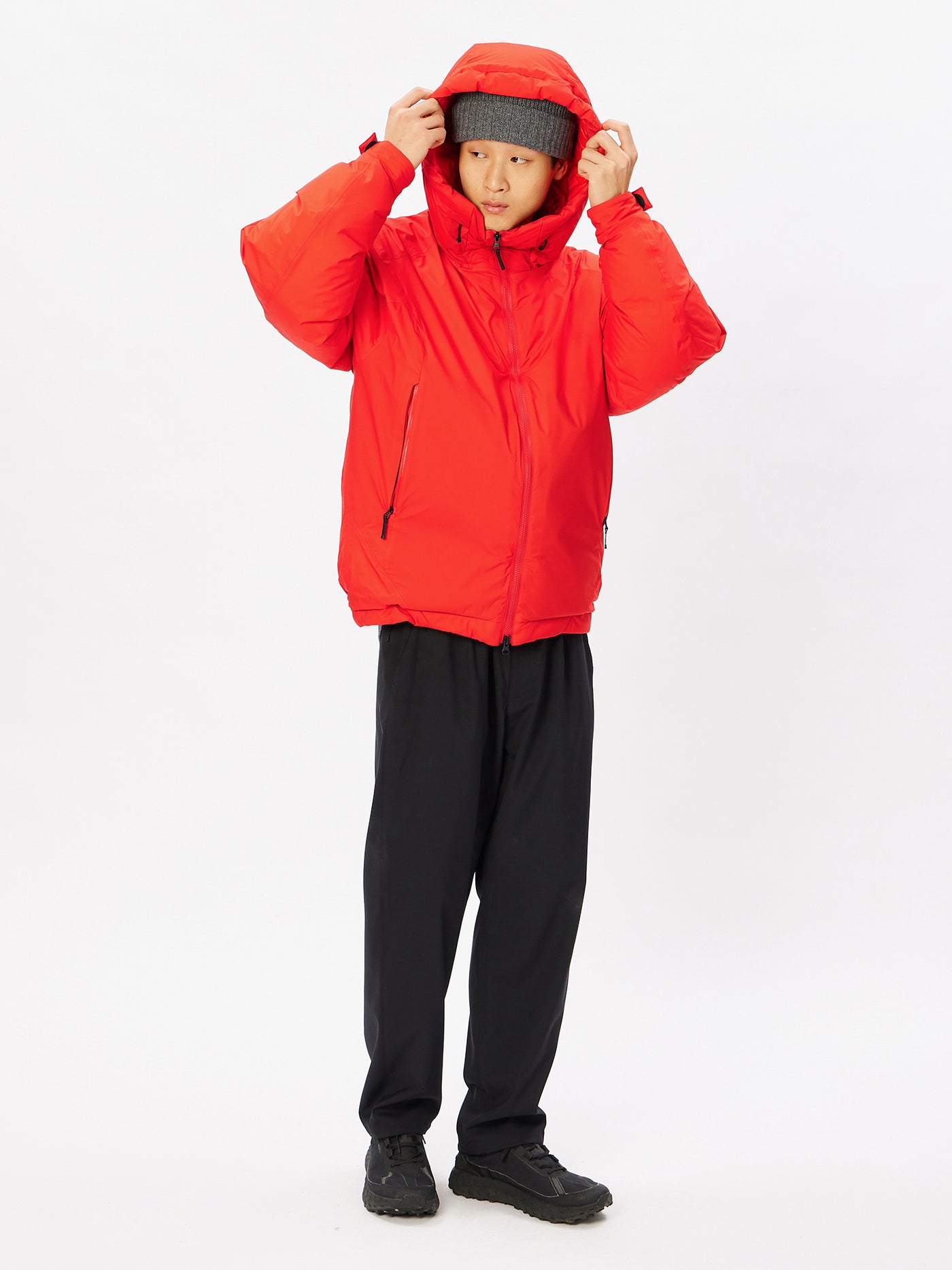 Model: Height 184cm | Wearing: ROYAL RED / 3