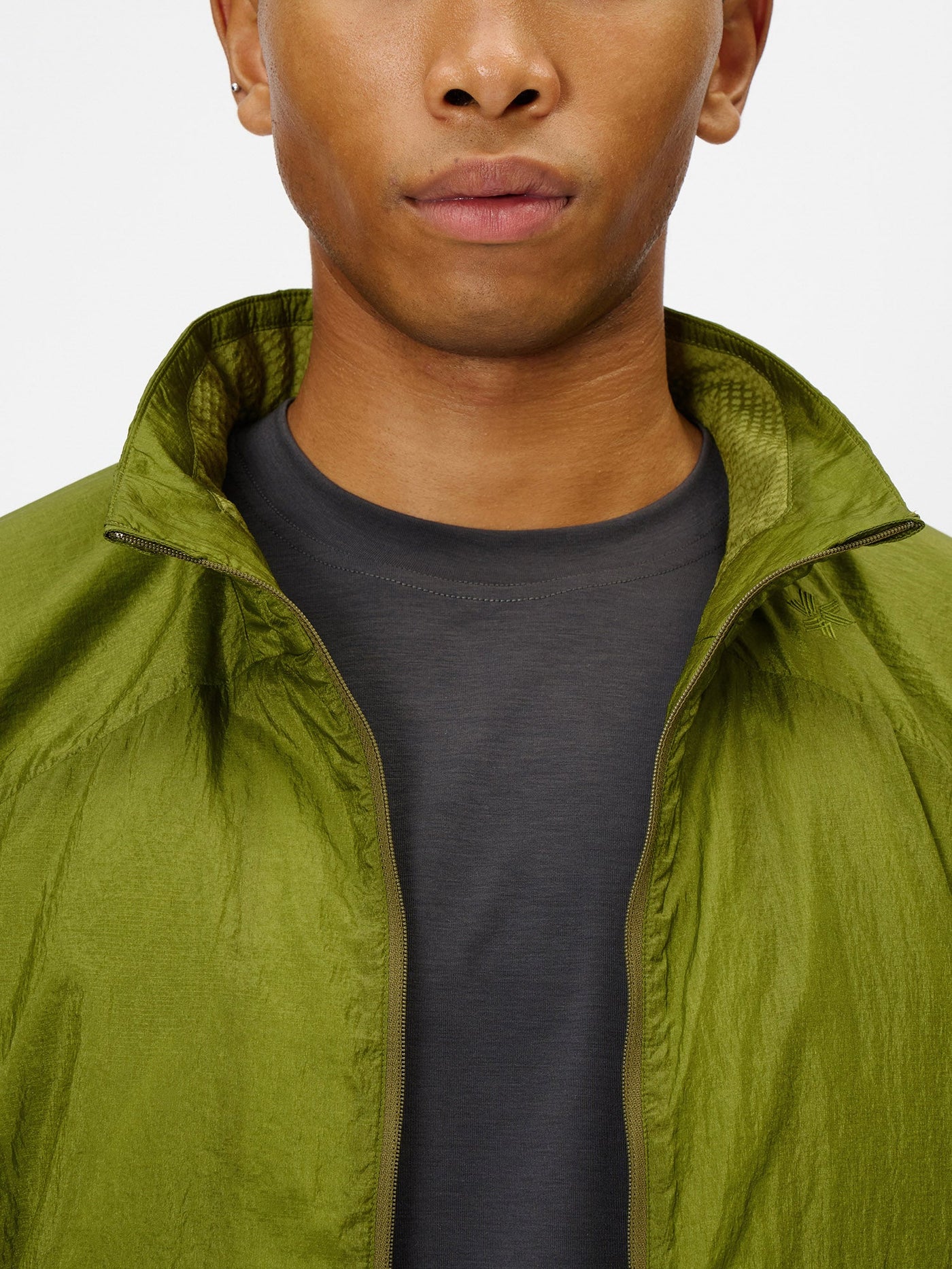 Model: Height 184cm / 6'0" | Wearing: IVY GREEN / 3