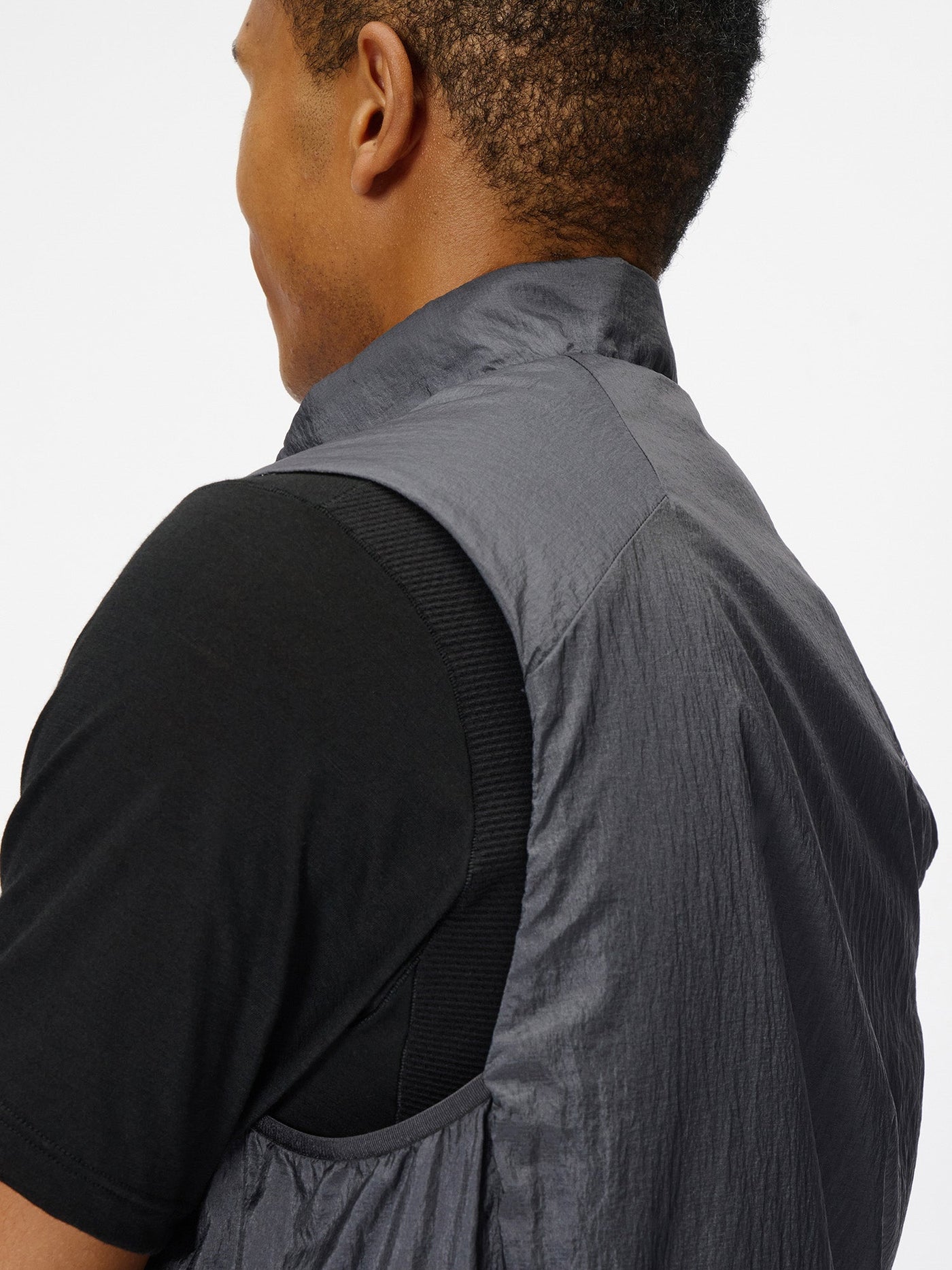 Model: Height 184cm / 6'0" | Wearing: URBAN GRAY / 3