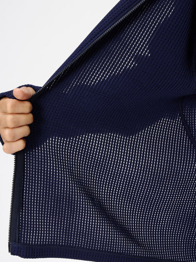 Model: Height 183cm / 6'0" | Wearing: DEEP COBALT / 3