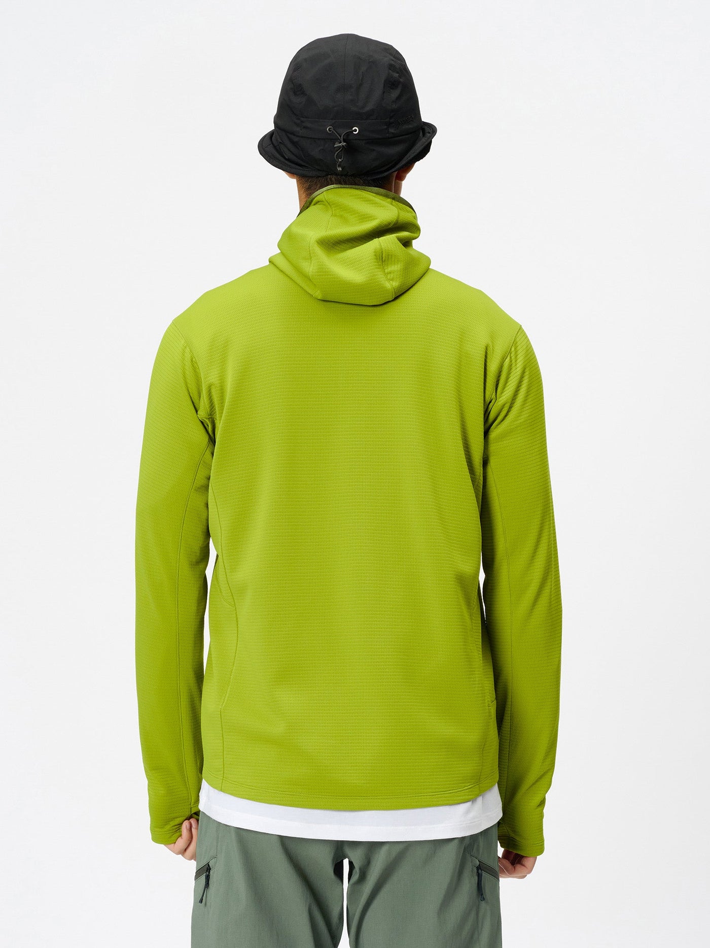 Model: Height 183cm / 6'0" | Wearing: YELLOW BERYL / 3