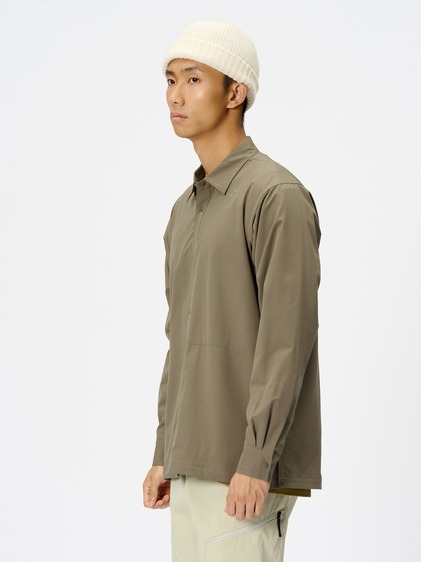 Model: Height 183cm / 6'0" | Wearing: DESERT TAUPE / 3