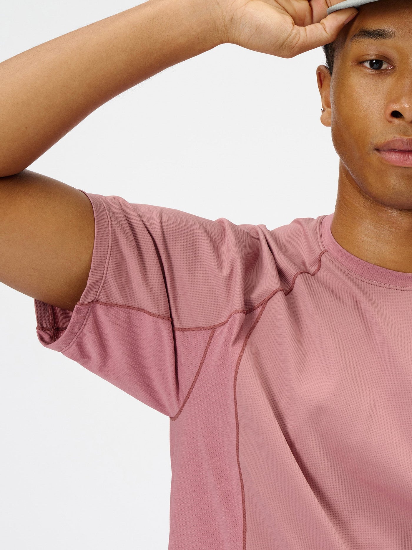 Model: Height 184cm / 6'0" | Wearing: PINK FLUORITE / 3