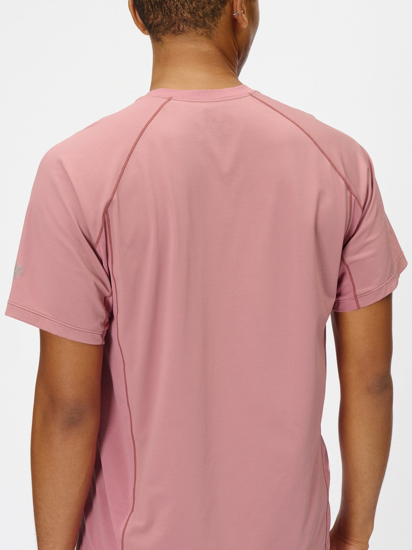 Model: Height 184cm / 6'0" | Wearing: PINK FLUORITE / 3