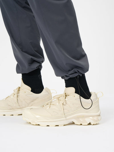 Model: Height 183cm / 6'0" | Wearing: WOLF GRAY / 3