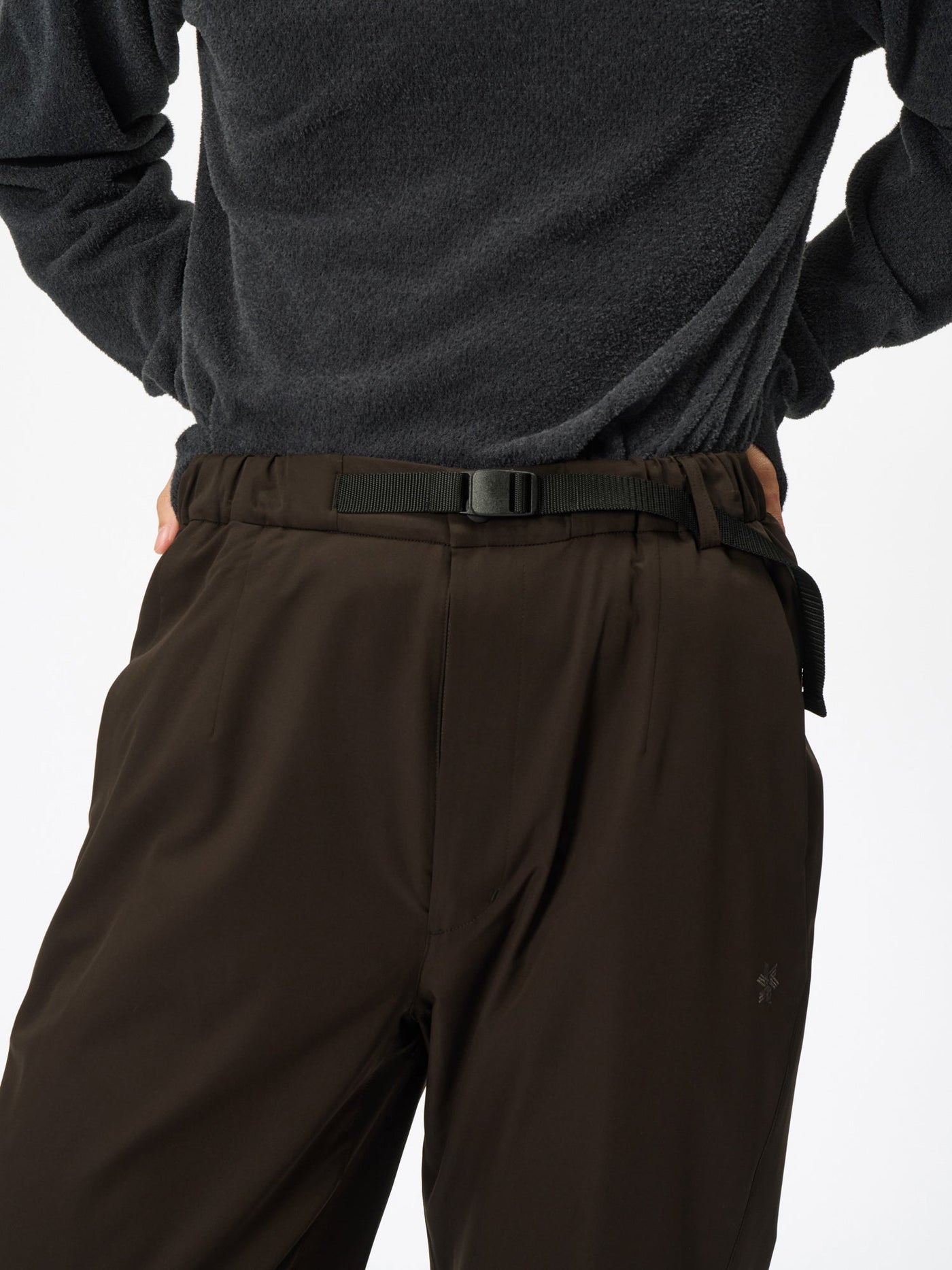 Model: Height 183cm / 6'0" | Wearing: BITTER BROWN / 3