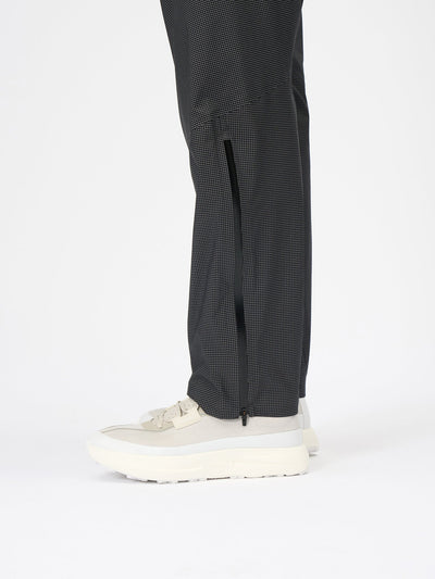 Model: Height 184cm / 6'0" | Wearing: BLACK / 3