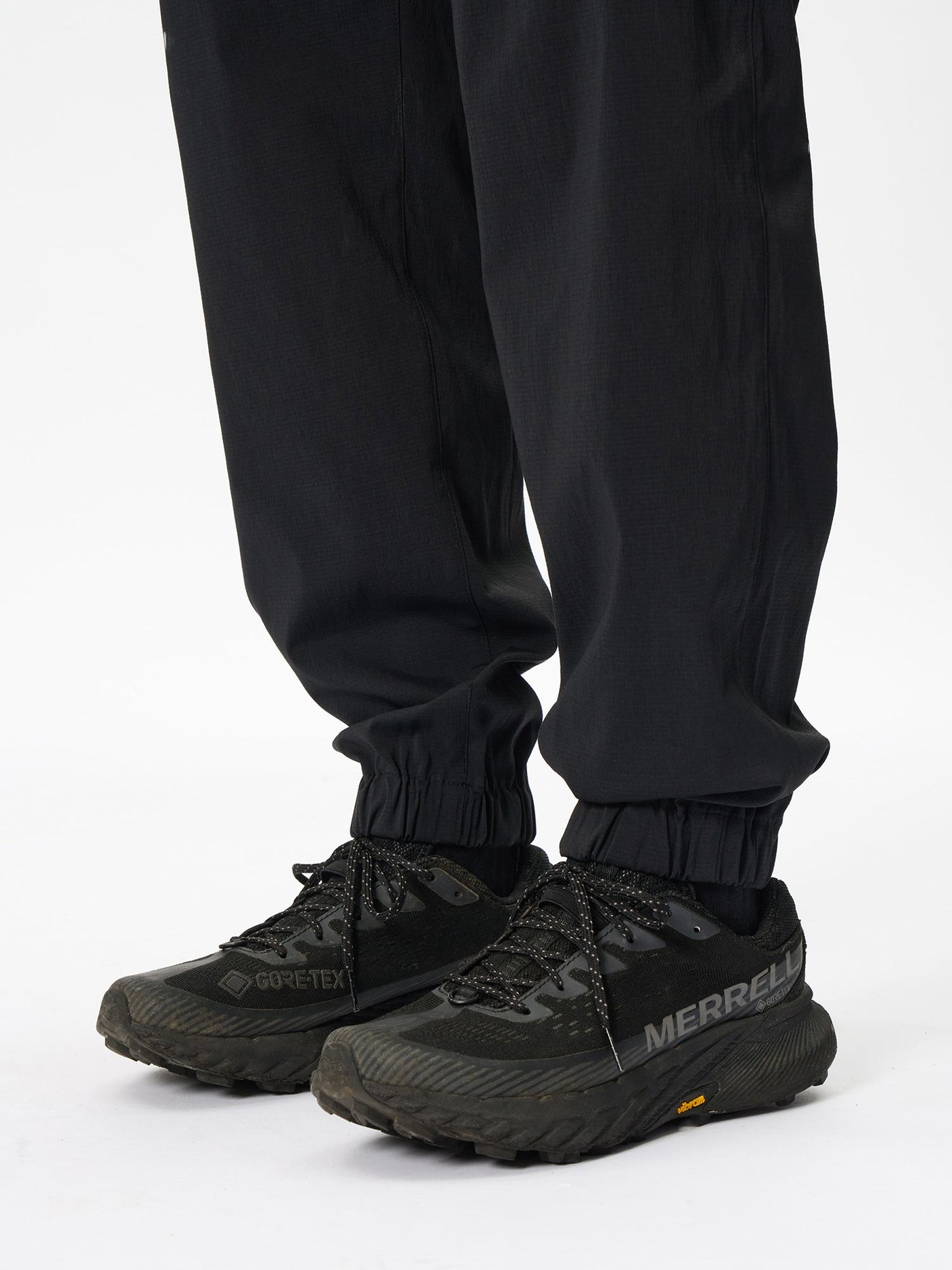 Model: Height 166cm / 5'4" | Wearing: BLACK / 3