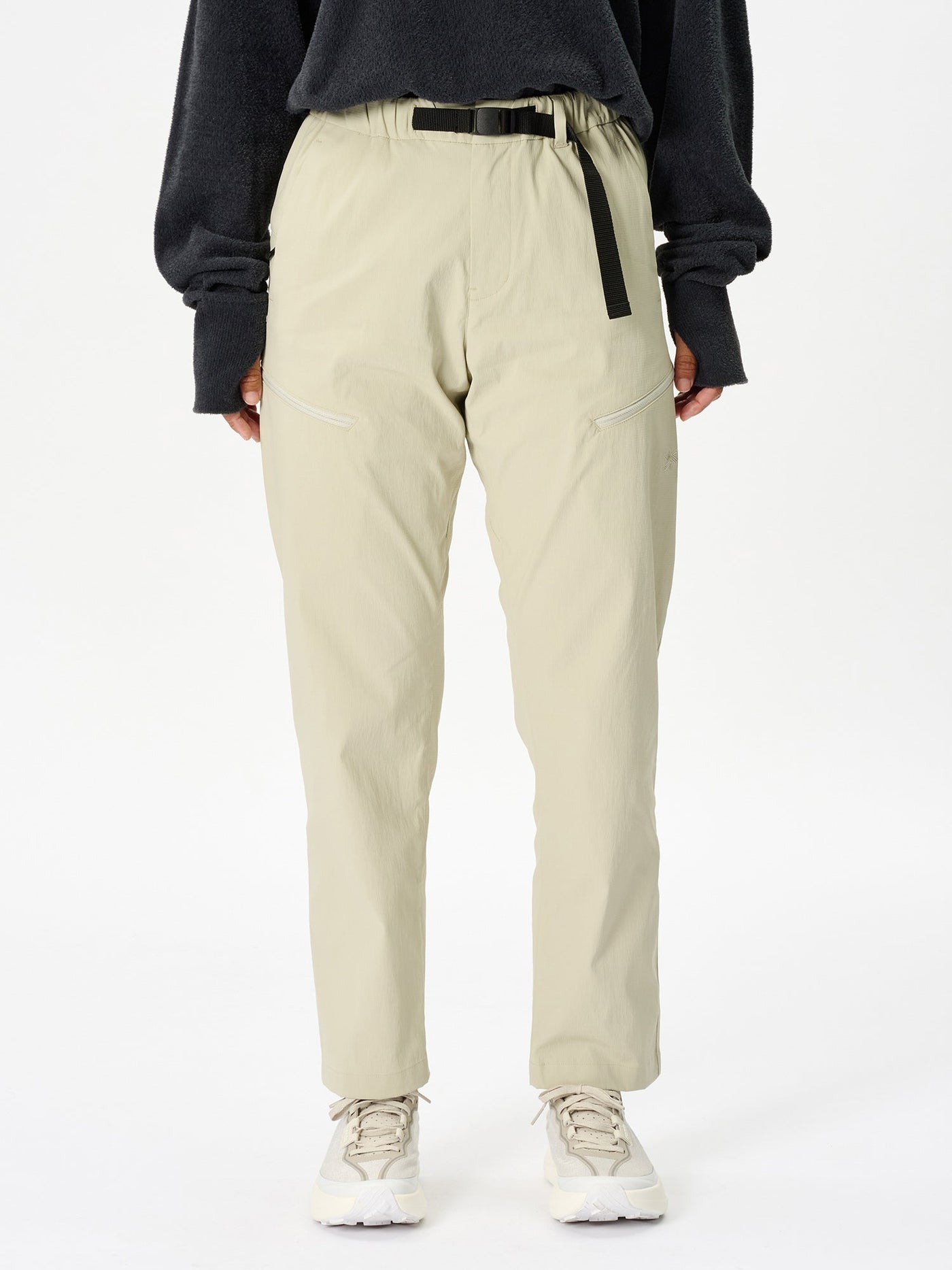 Model: Height 166cm / 5'4" | Wearing: LIGHT BEIGE / 3