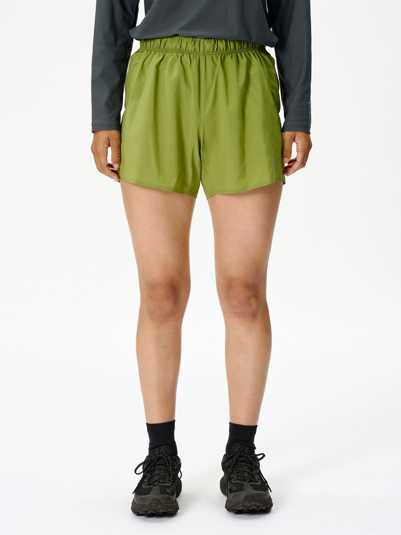 Model: Height 166cm / 5'4" | Wearing: IVY GREEN / 3