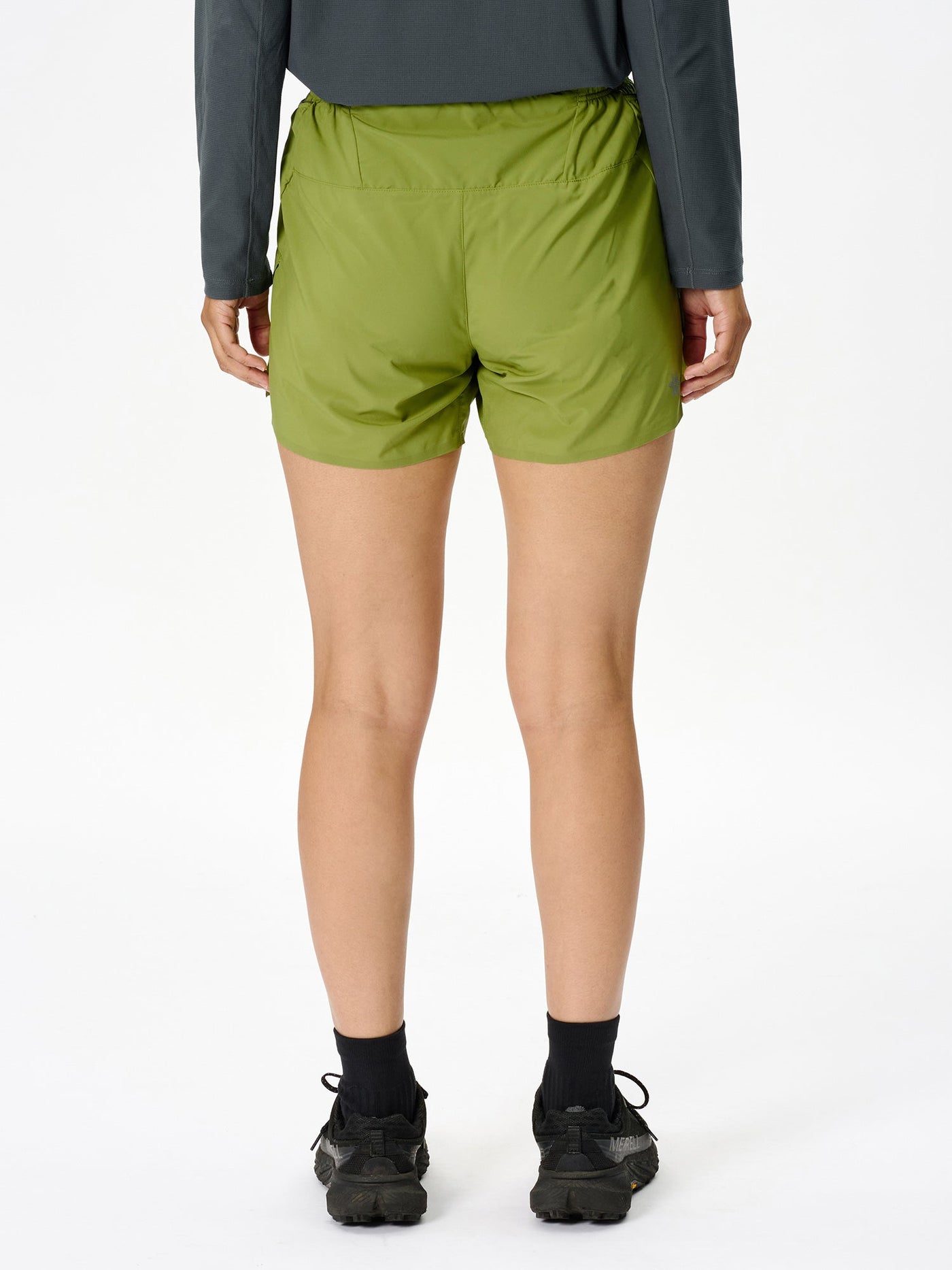 Model: Height 166cm / 5'4" | Wearing: IVY GREEN / 3