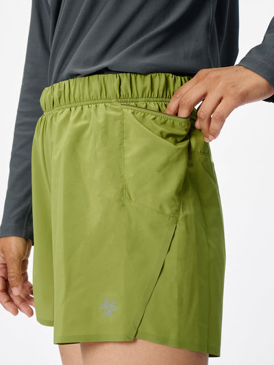 Model: Height 166cm / 5'4" | Wearing: IVY GREEN / 3