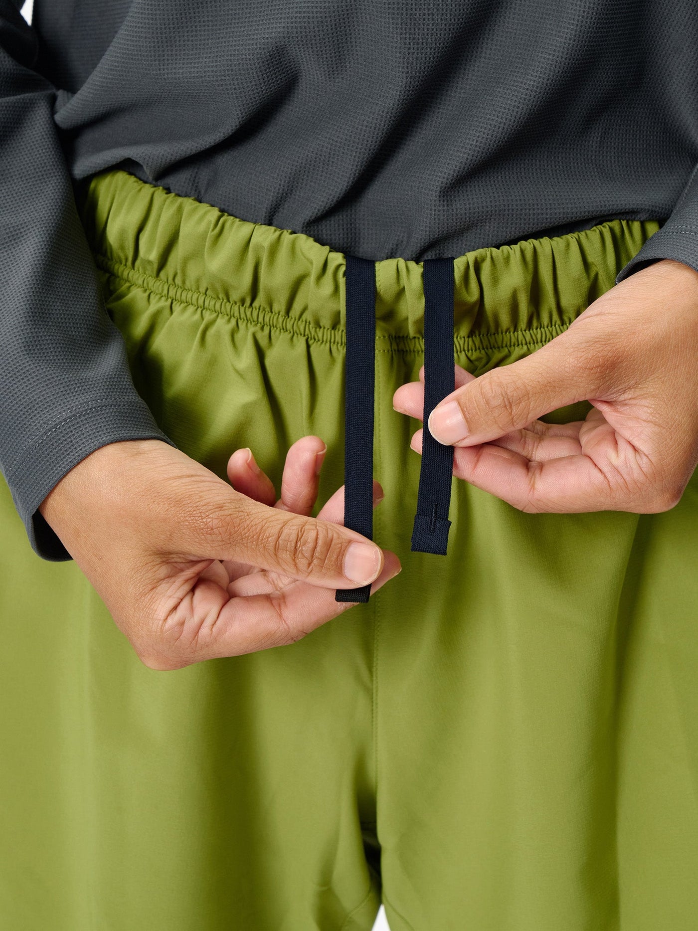 Model: Height 166cm / 5'4" | Wearing: IVY GREEN / 3