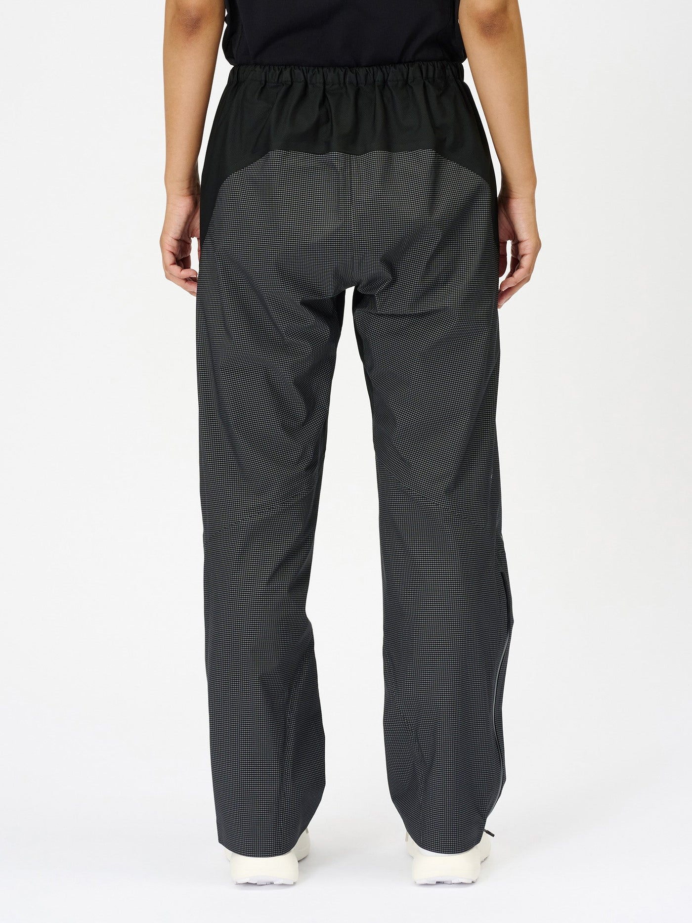 Model: Height 166cm / 5'4" | Wearing: BLACK / 3