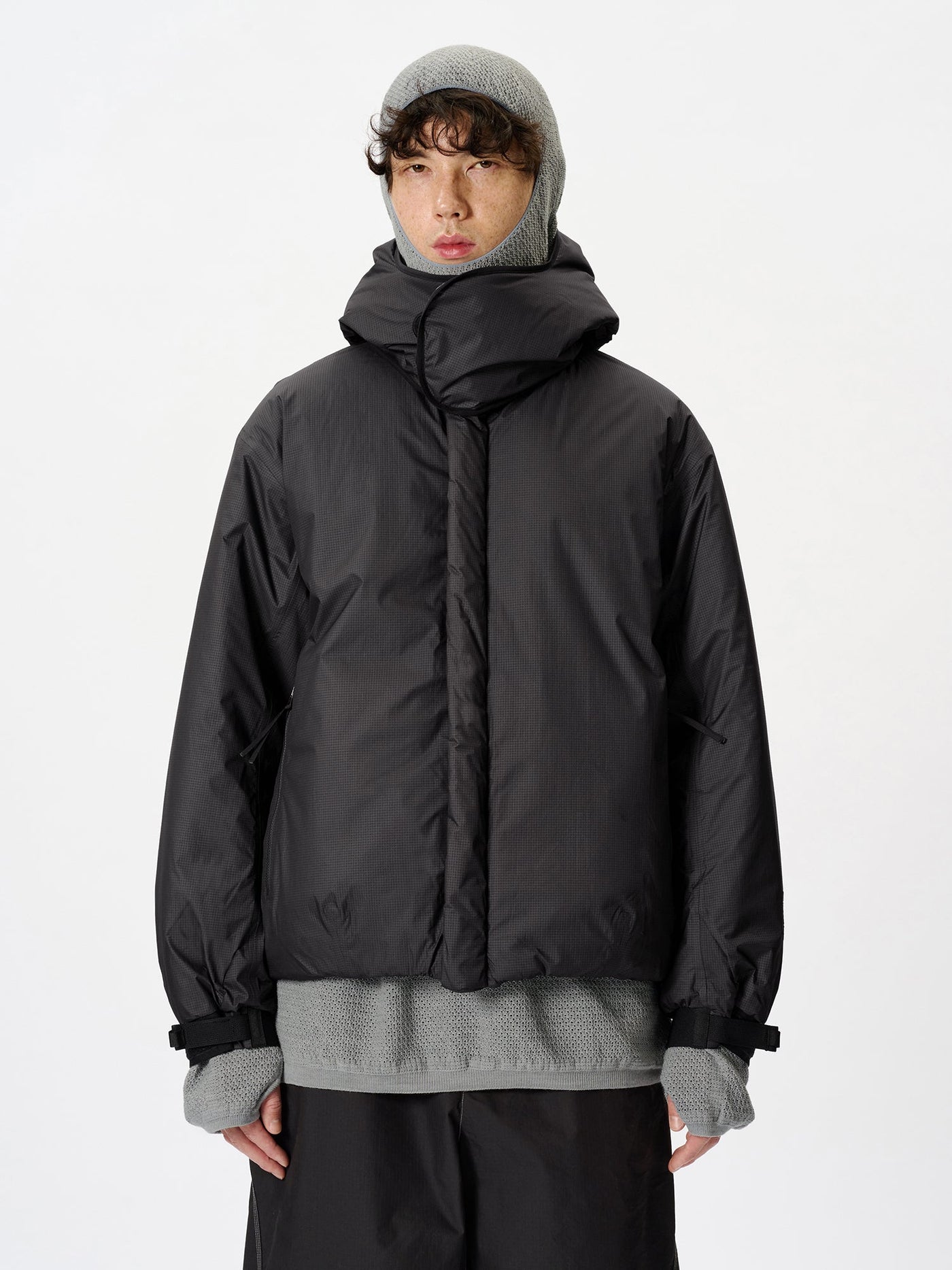 Model: Height 183cm / 6'0" | Wearing: BIOTITE / 4