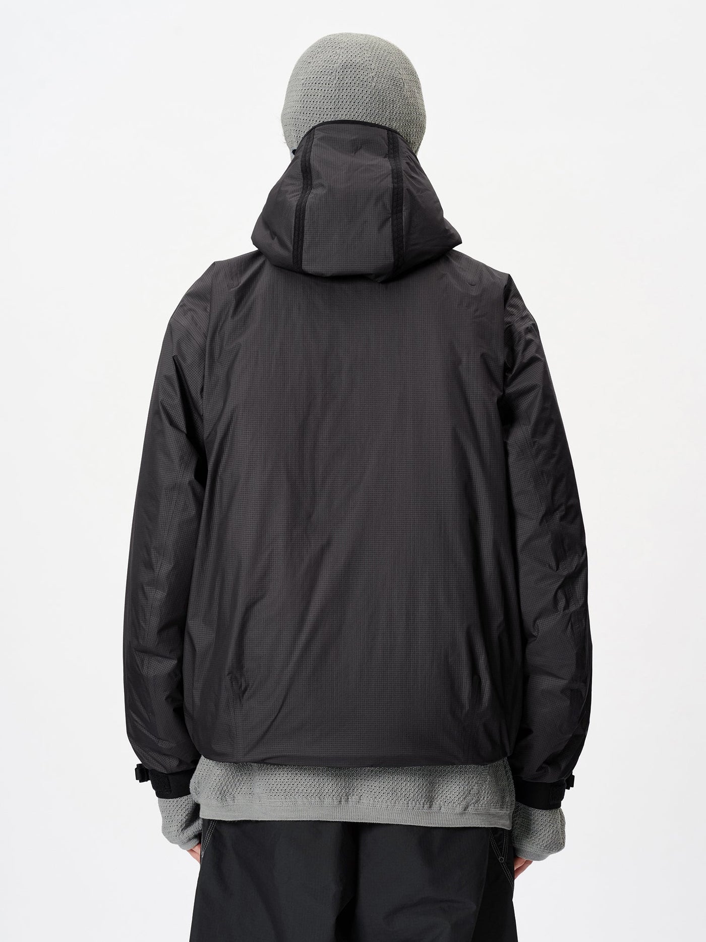 Model: Height 183cm / 6'0" | Wearing: BIOTITE / 4