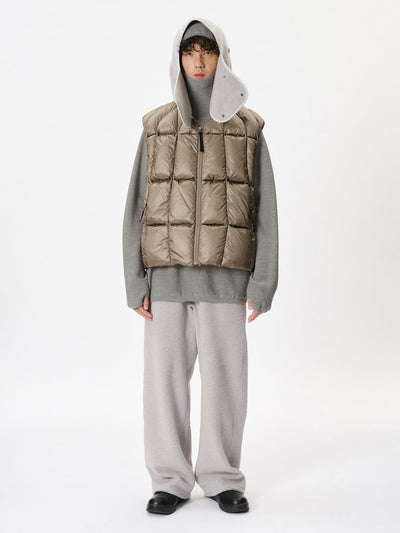 Model: Height 183cm / 6'0" | Wearing: DUNE / 4