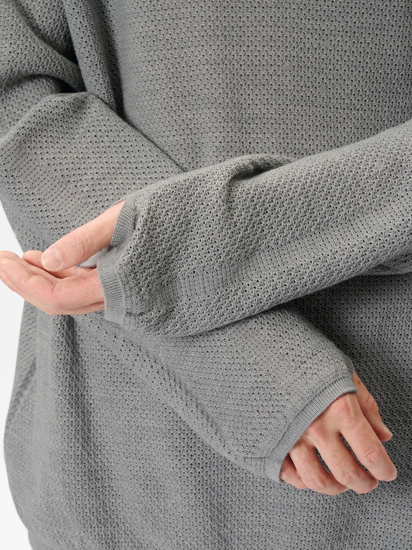 Model: Height 183cm / 6'0" | Wearing: ZINC GRAY / 4