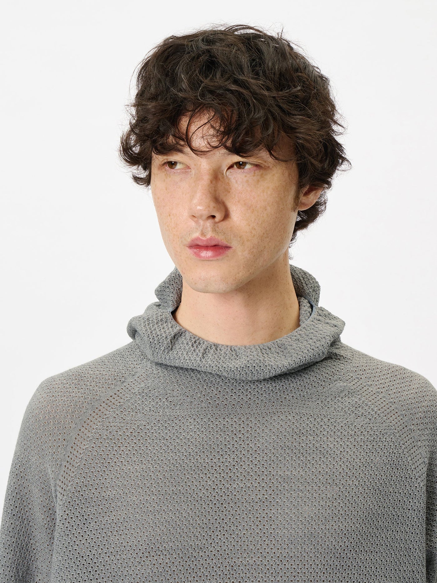 Model: Height 183cm / 6'0" | Wearing: ZINC GRAY / 4