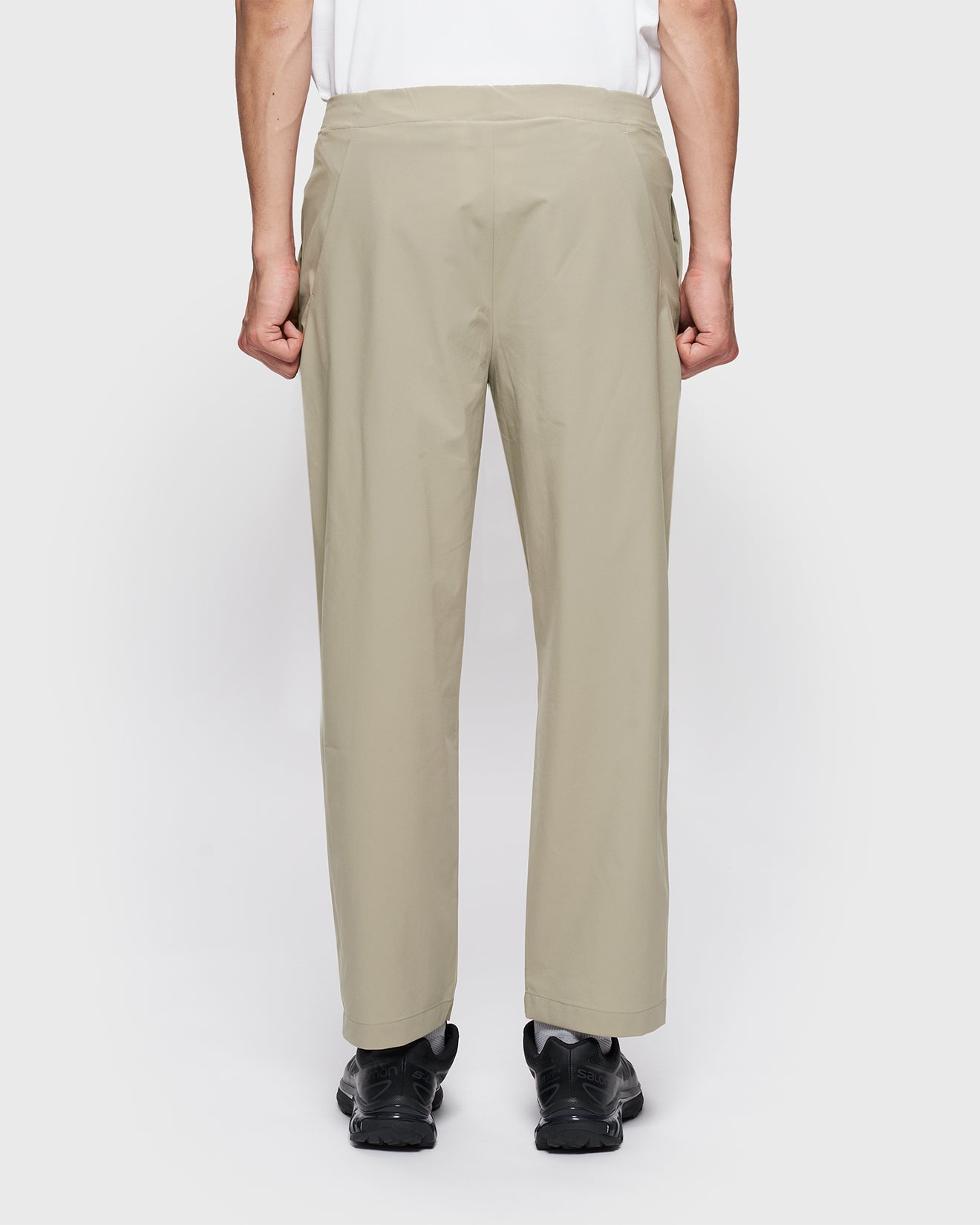 One Tuck Tapered Light Pants – Goldwin Europe